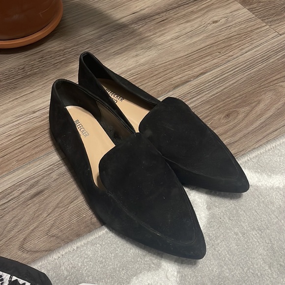 Bleecker & Bond Black Loafers - Picture 2 of 3